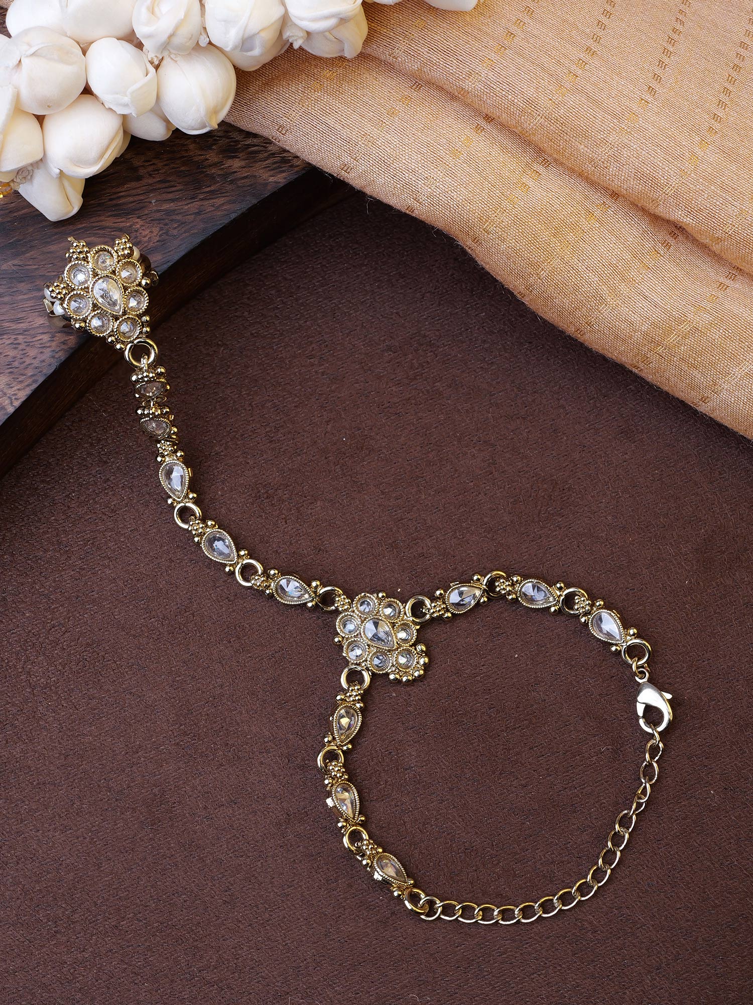 Reema Hand Chain in White