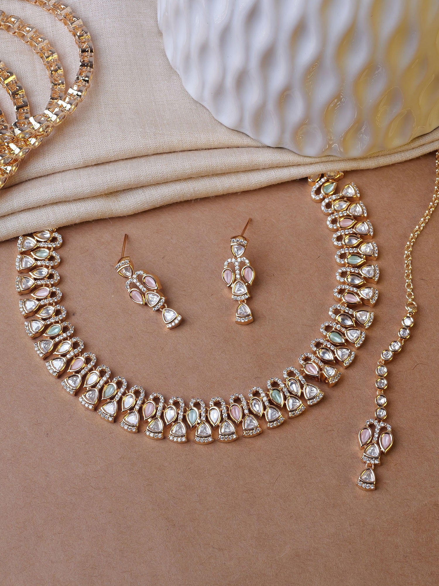 Reyani Kundan Necklace Set in Multi