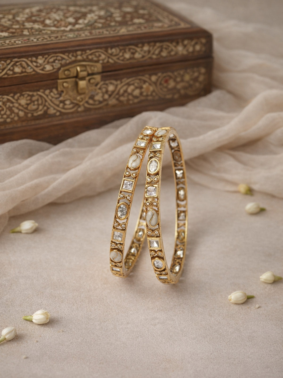 Rivya Kundan Bangles in White 