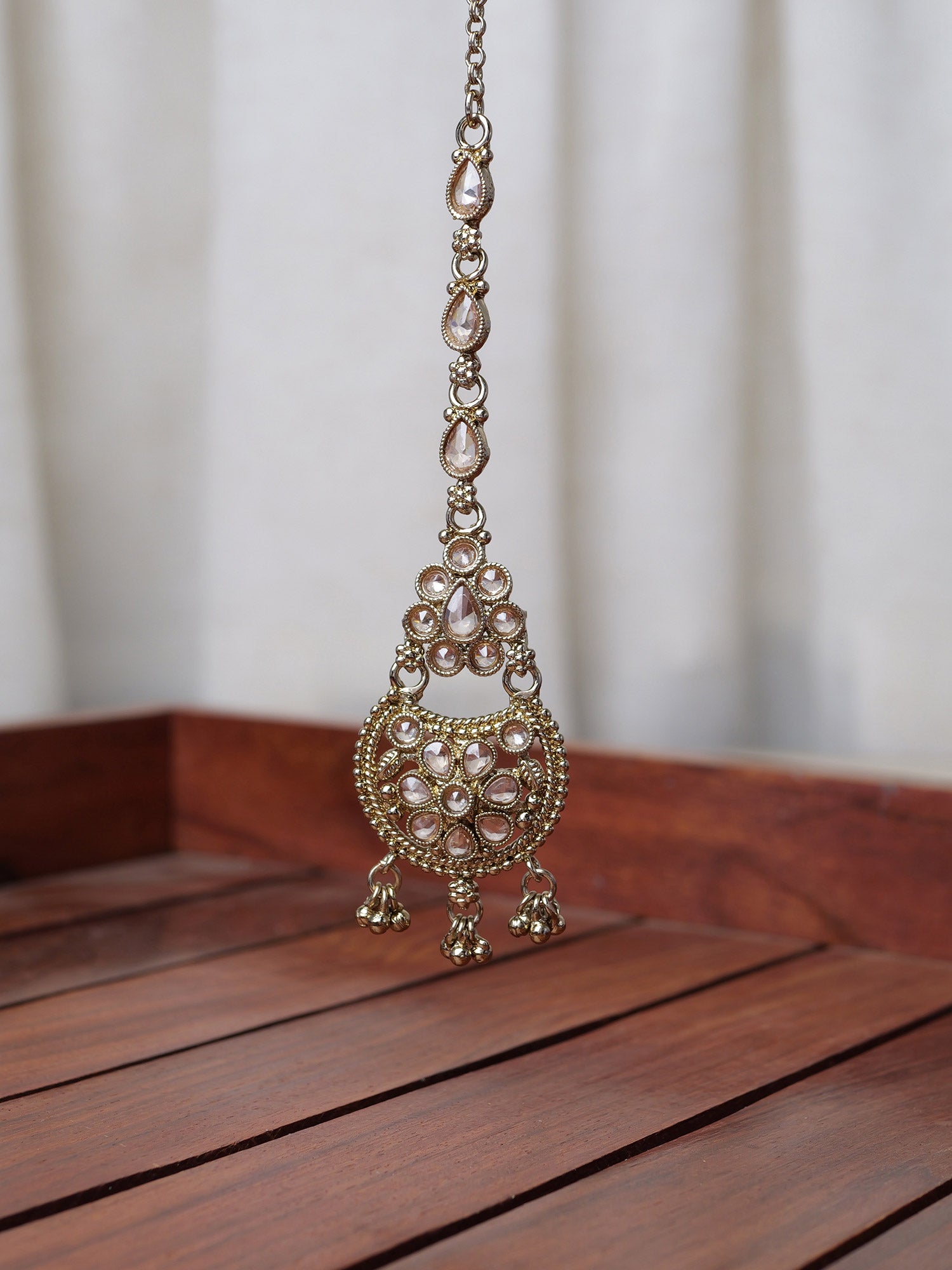 Saara Maang Tikka in Antique Gold