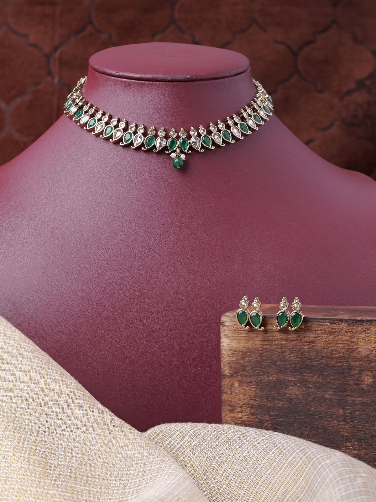 Sahana Necklace Set in Green