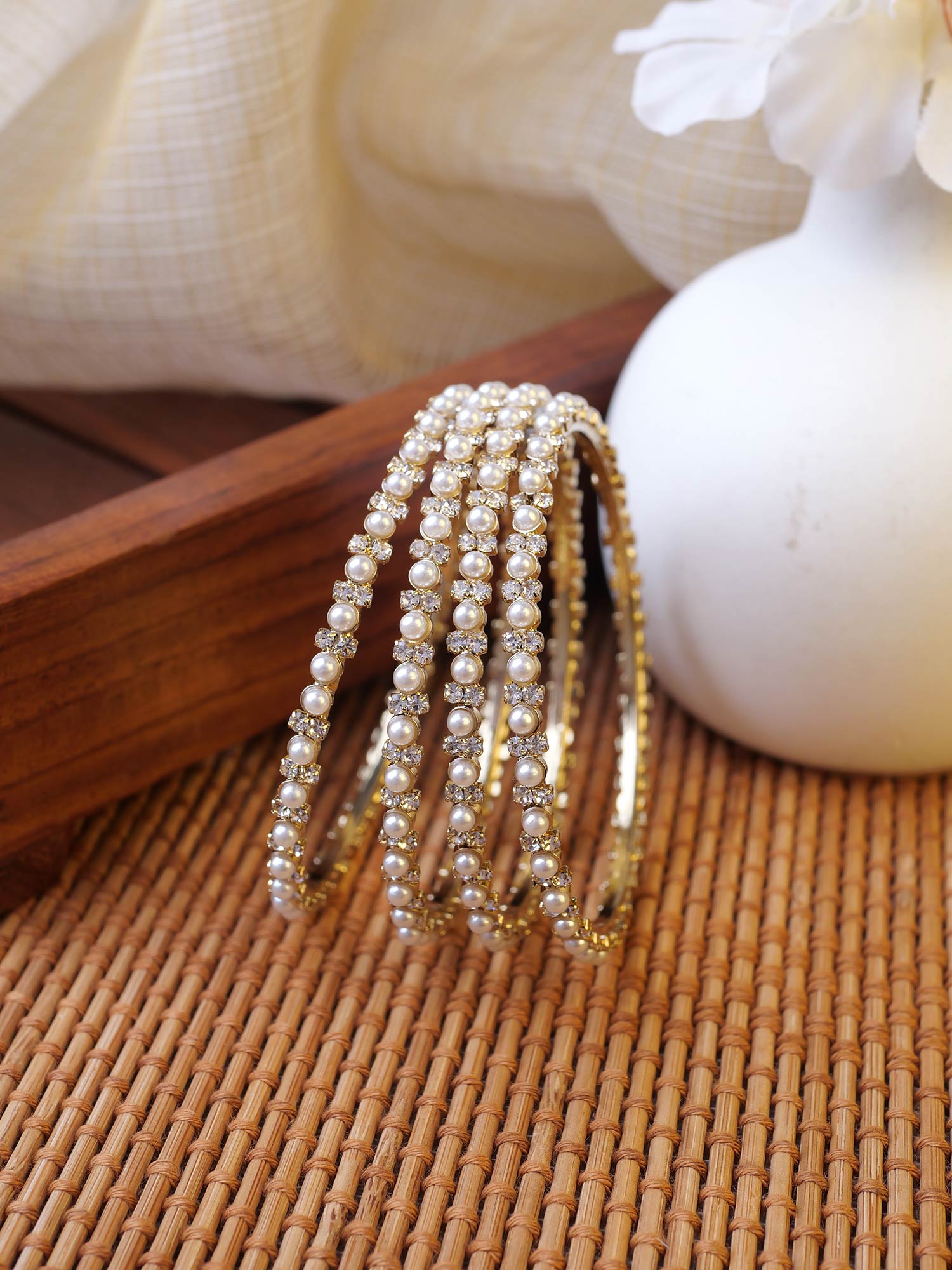 Sahira Set of 4 Pearl and Diamante Bangles in White