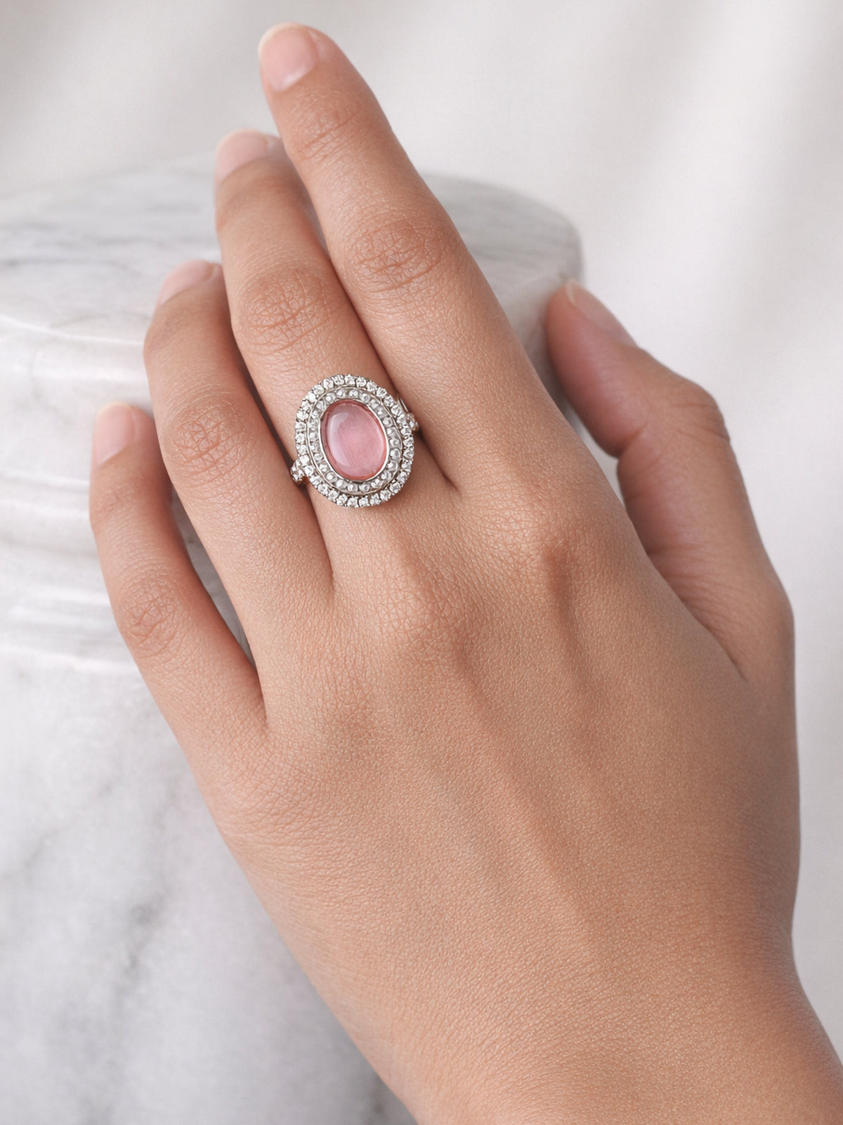 Sajni Ring in Pearl and Light Pink 