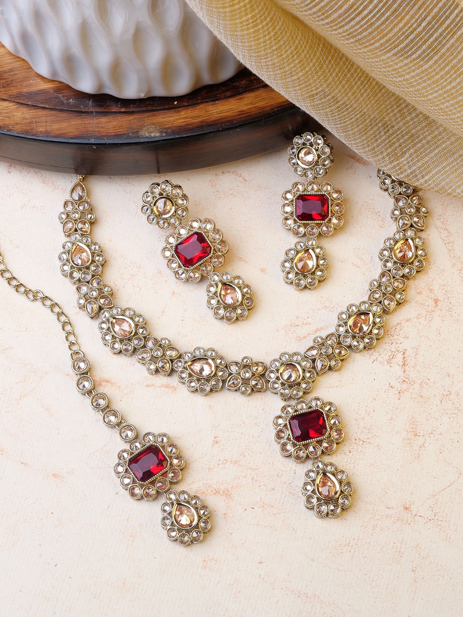 Samirah Necklace Set in Maroon and Antique Gold