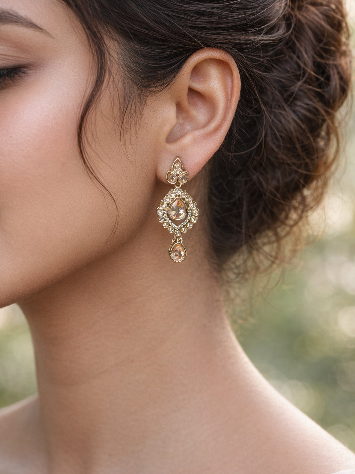 Sapna Small Earrings in Champagne