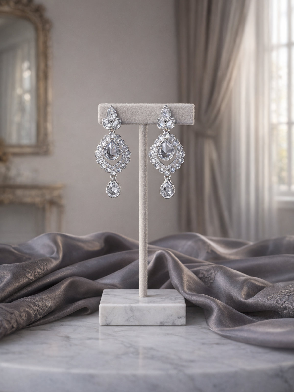 Sapna Small Earrings in Rhodium 