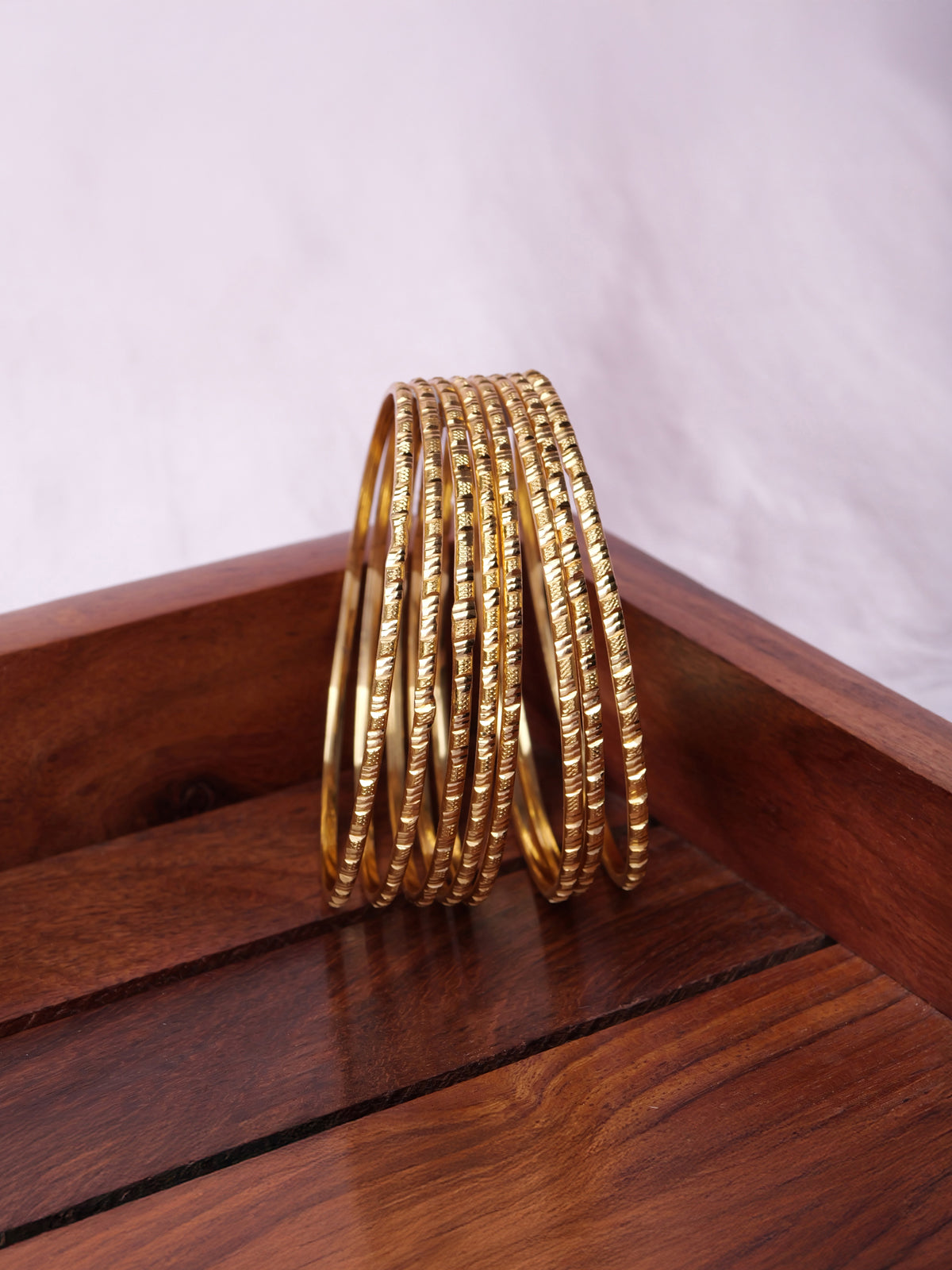 Sarika Set of 8 Gold Style Bangles