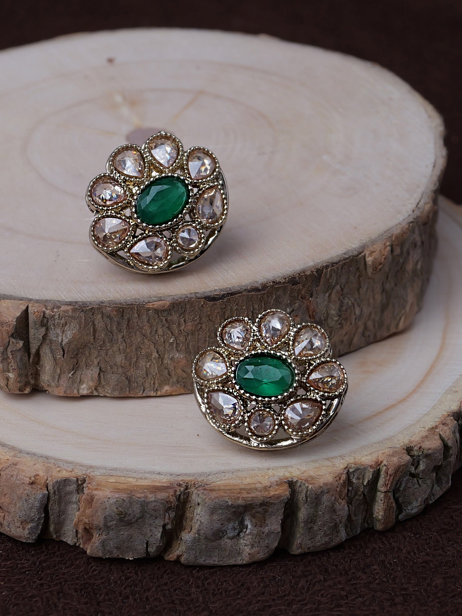 Sasha Ear Studs in Green