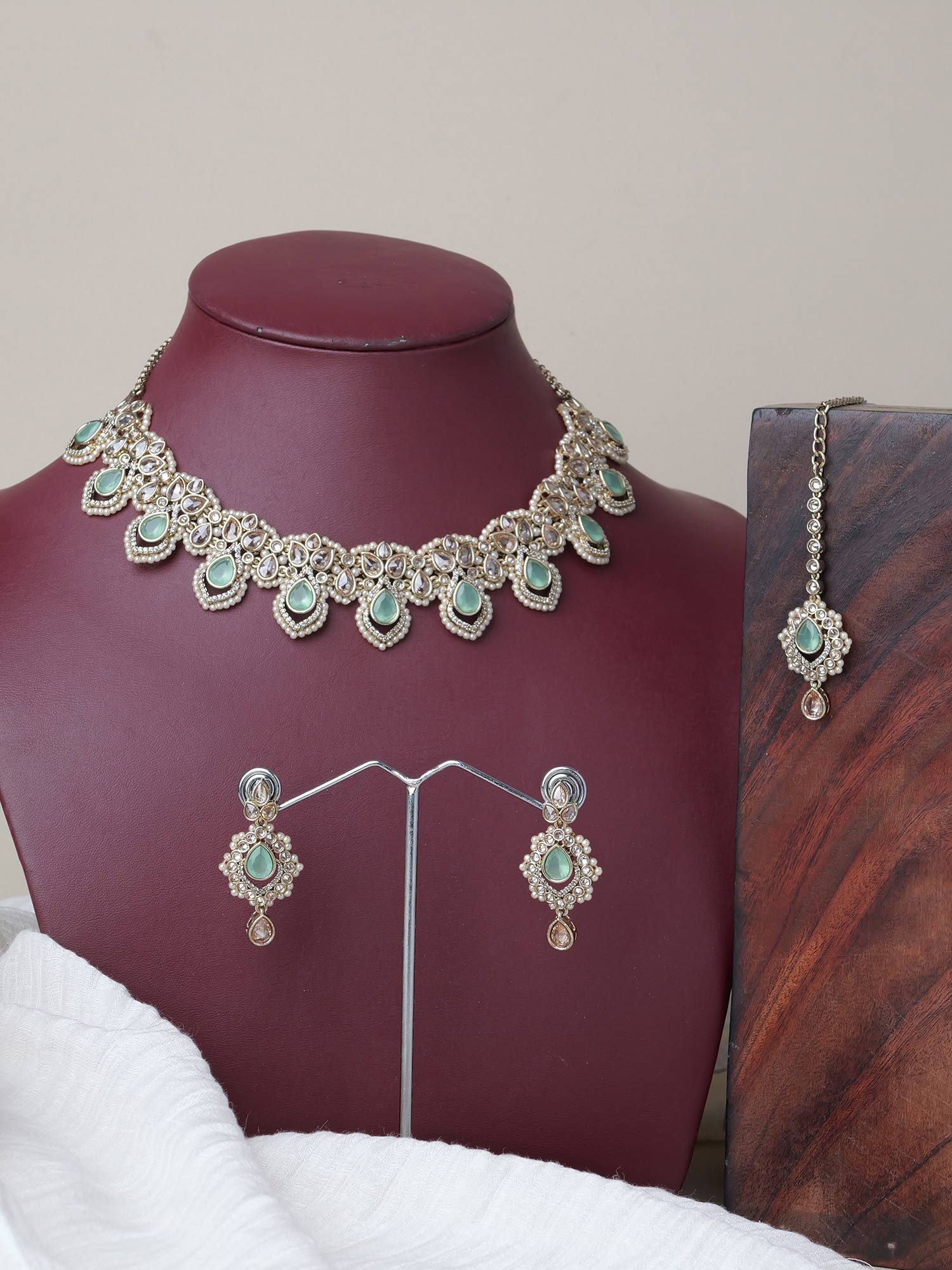 Selina Necklace Set in Pearl and Mint