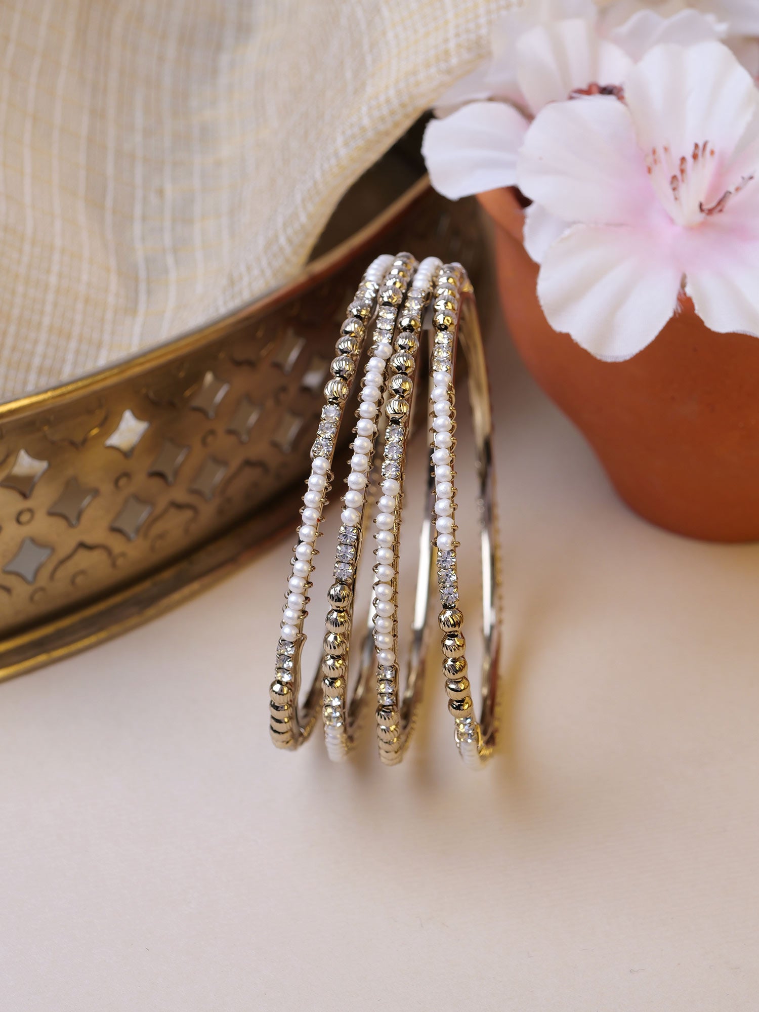 Set of 4 Pearl and White Diamante Bangles