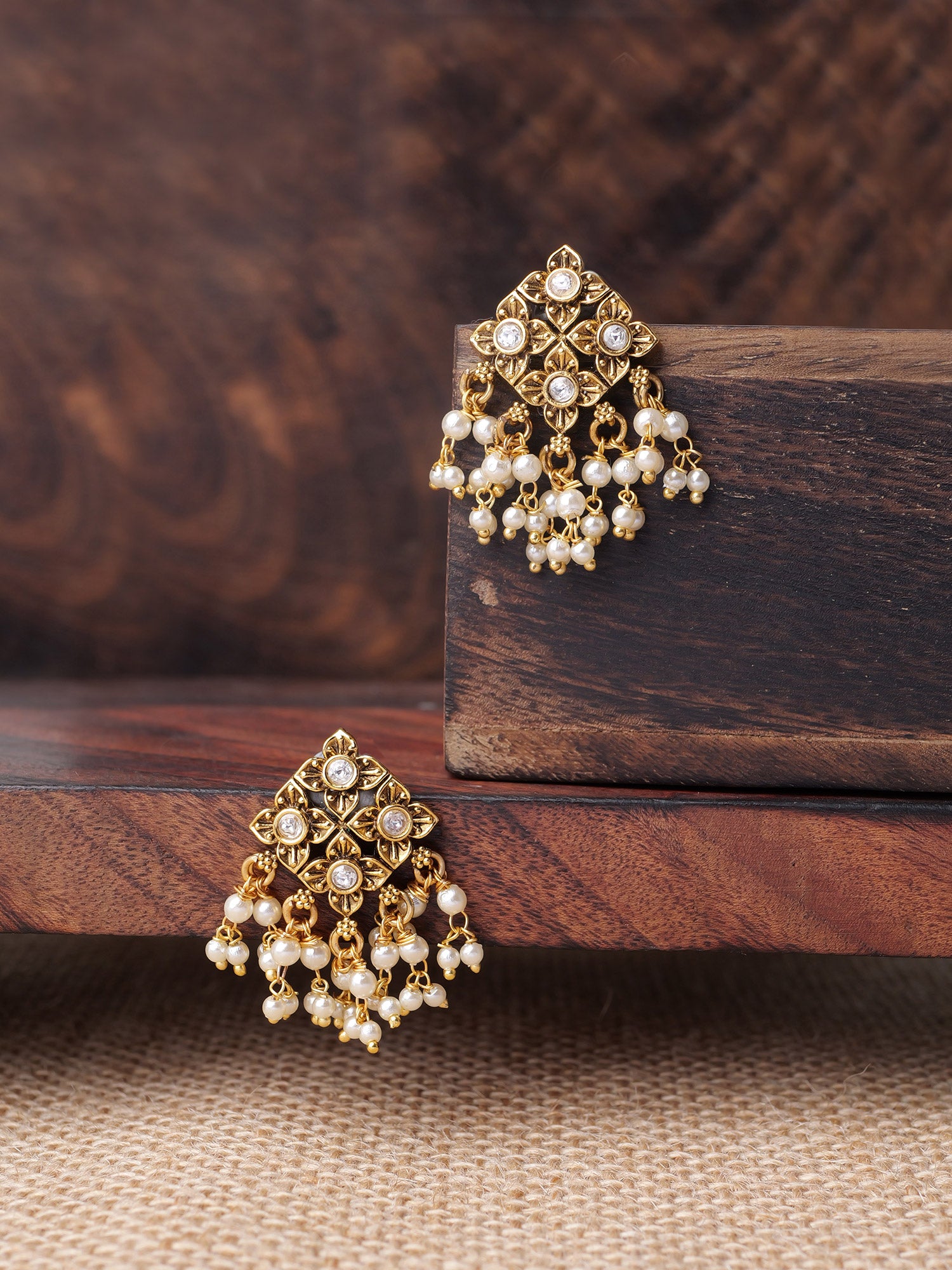 Shabnam Classic Earrings in White and Pearl