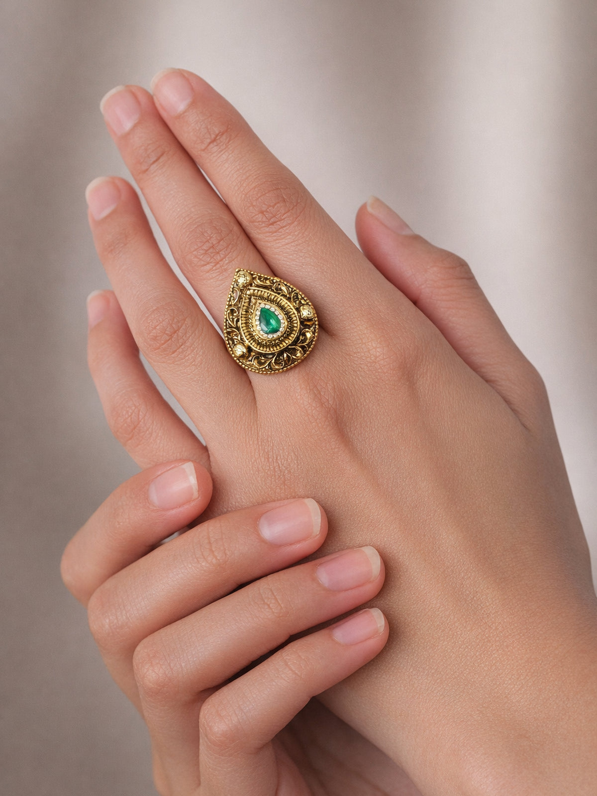 Shabnam Classic Ring in Green 