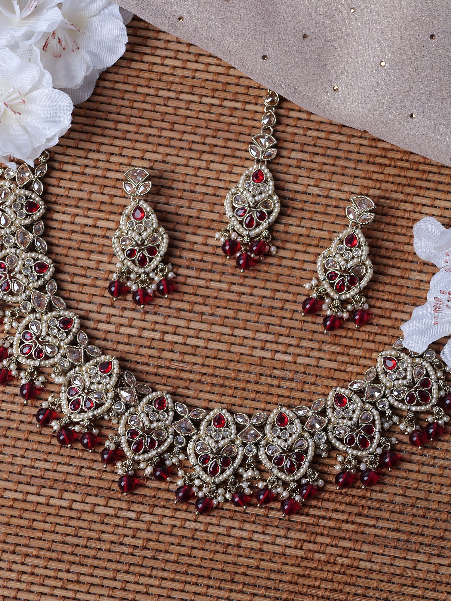 Shalina Necklace Set in Maroon