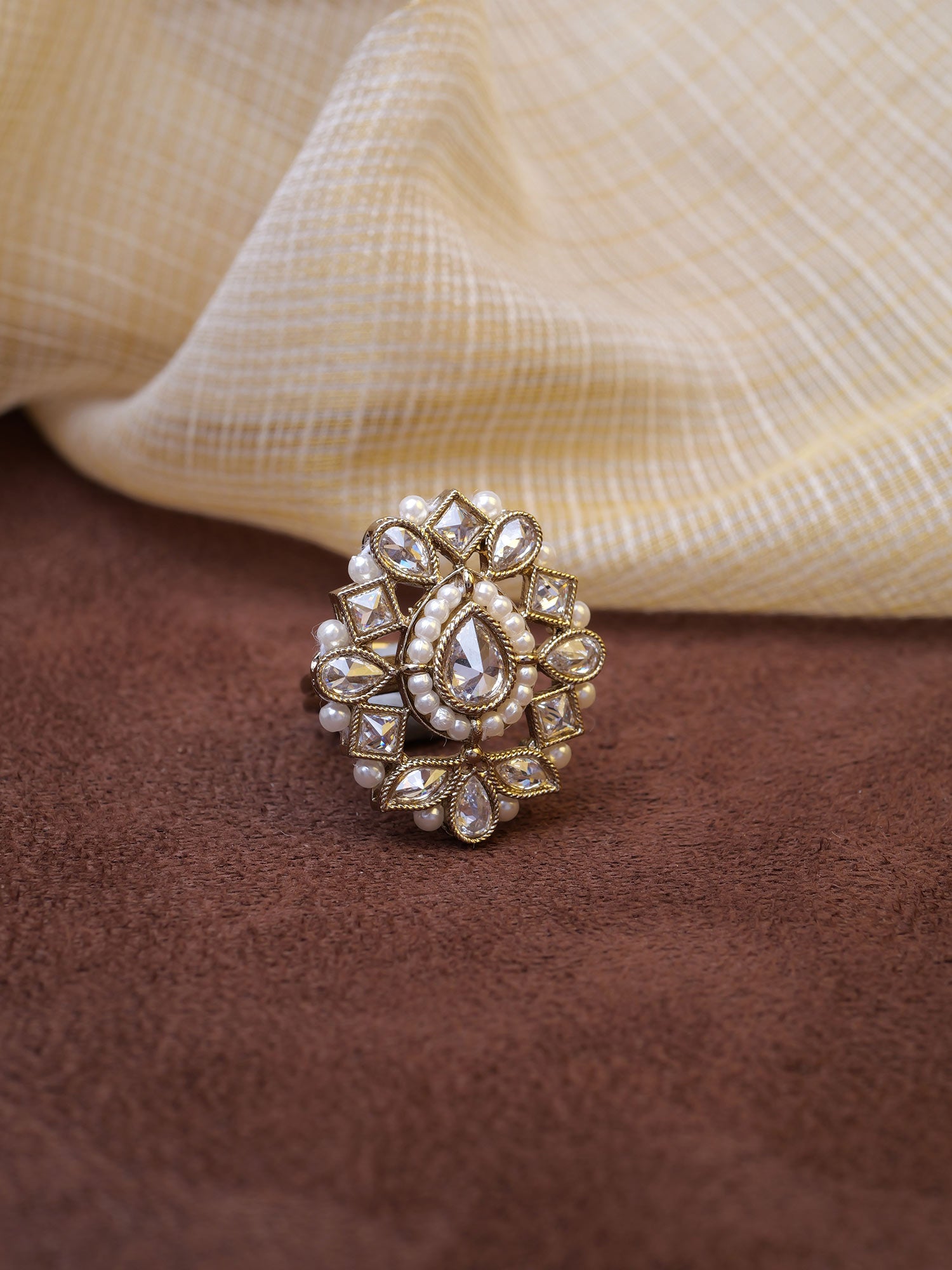 Shivani Ring in White and Antique Gold