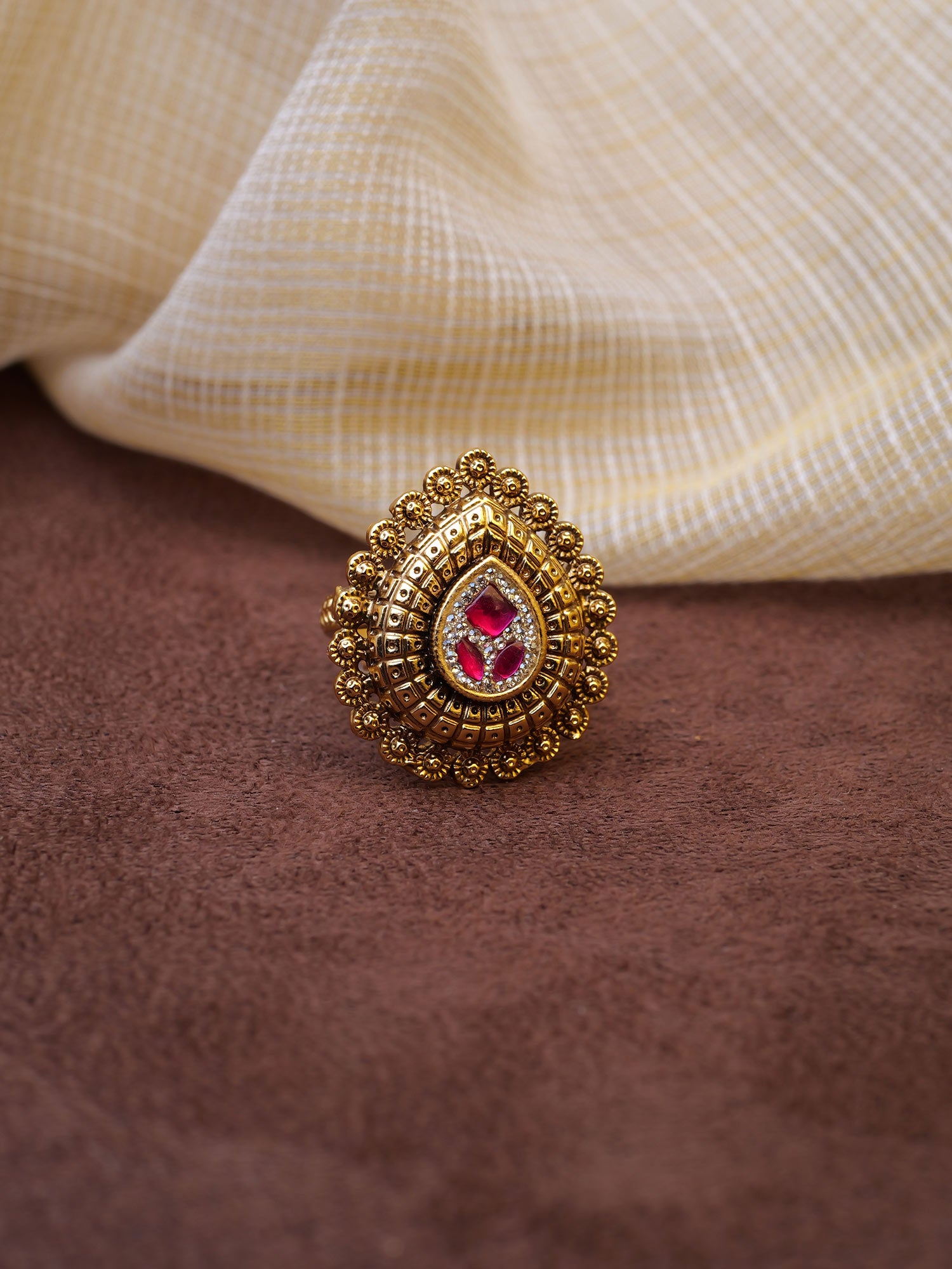 Shringar Classic Ring in Hot Pink