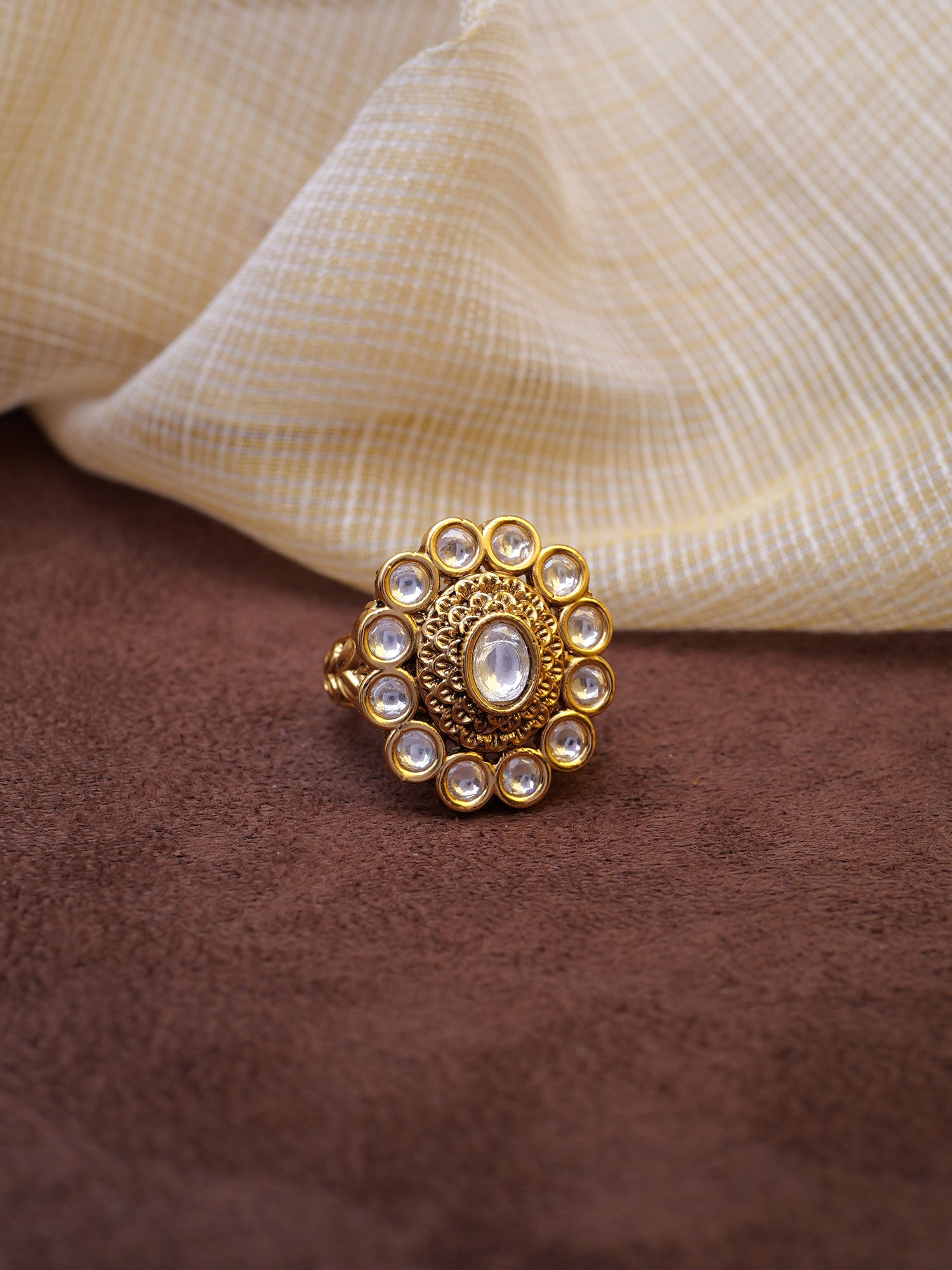 Shruti Kundan Ring in White