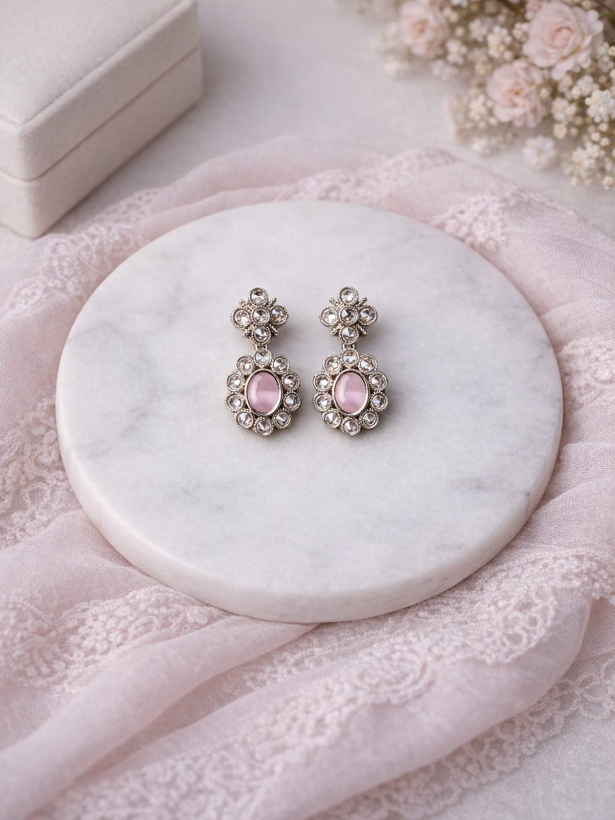 Shruti Small Earrings in Light Pink