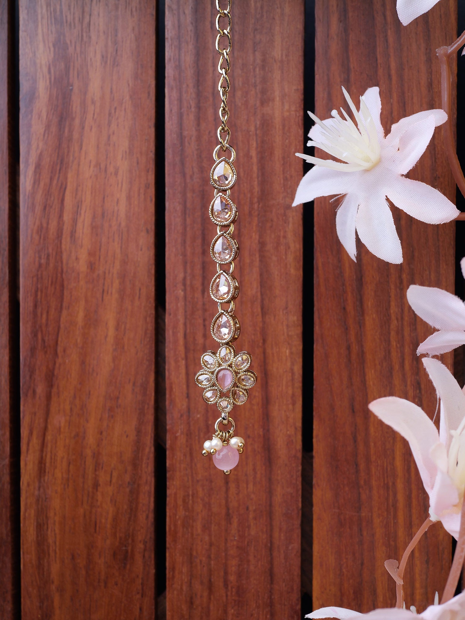 Small Floral Maang Tikka in Light Pink