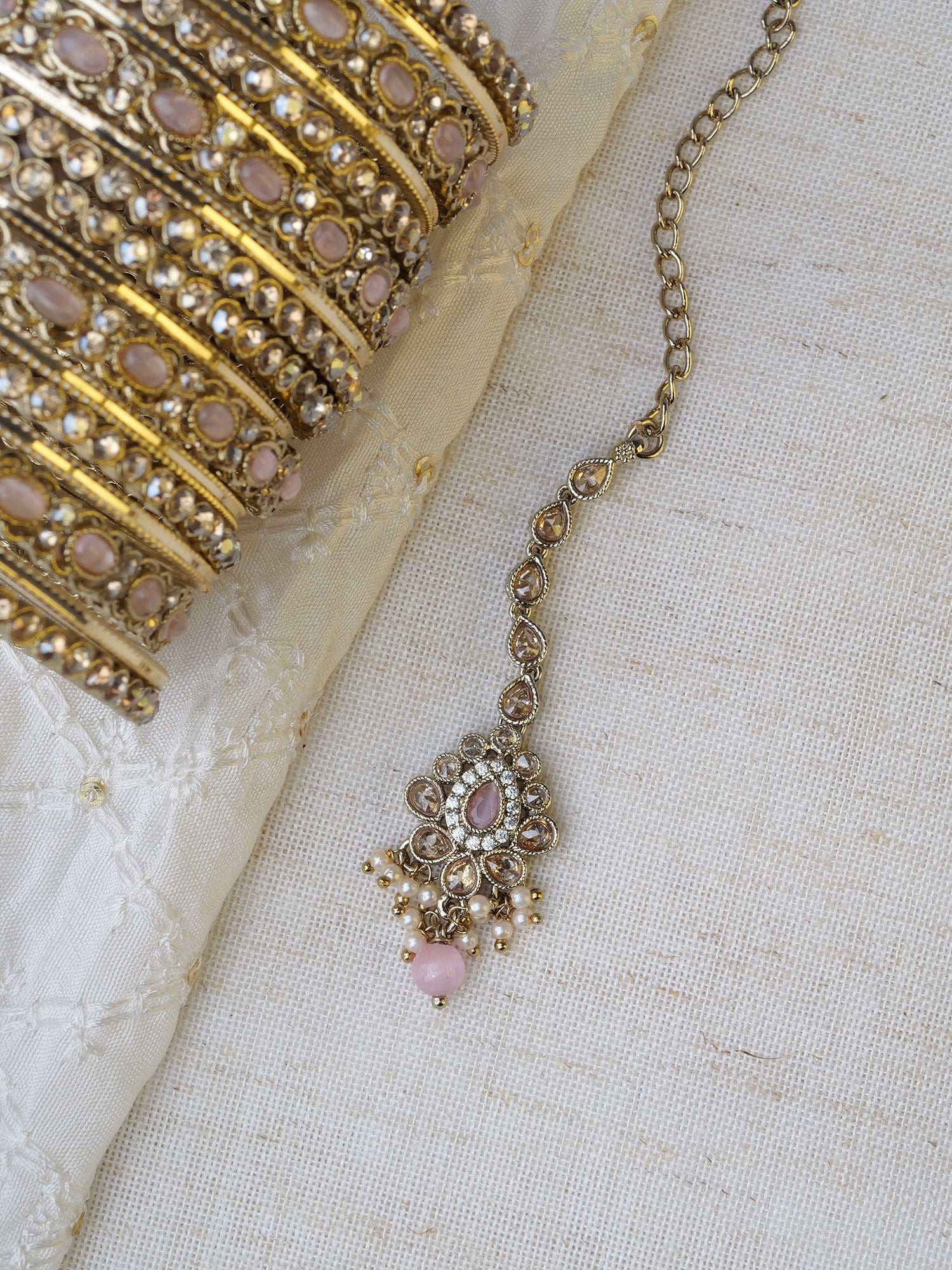 Sonal Pearl Maang Tikka in Light Pink