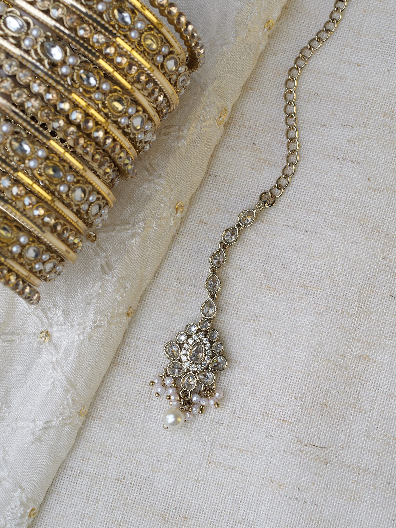 Sonal Pearl Maang Tikka in White