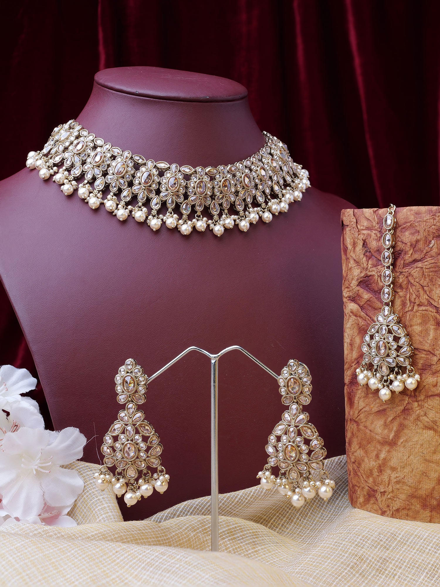 Suhani Pearl Necklace Set in Champagne