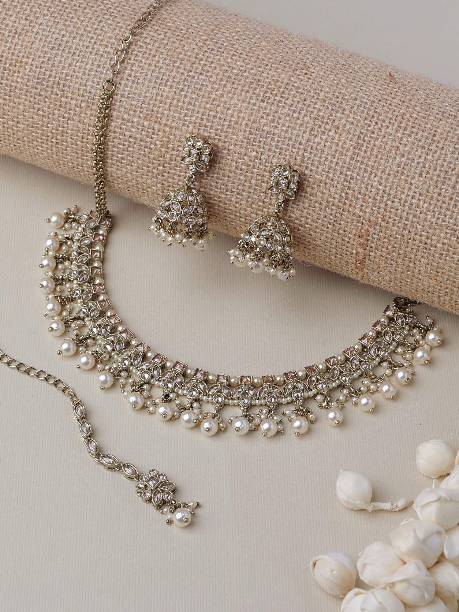 Sumi Necklace Set in Pearl and Champagne