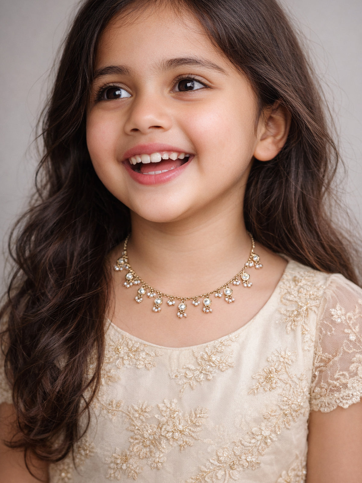 Sunaina Necklace in White