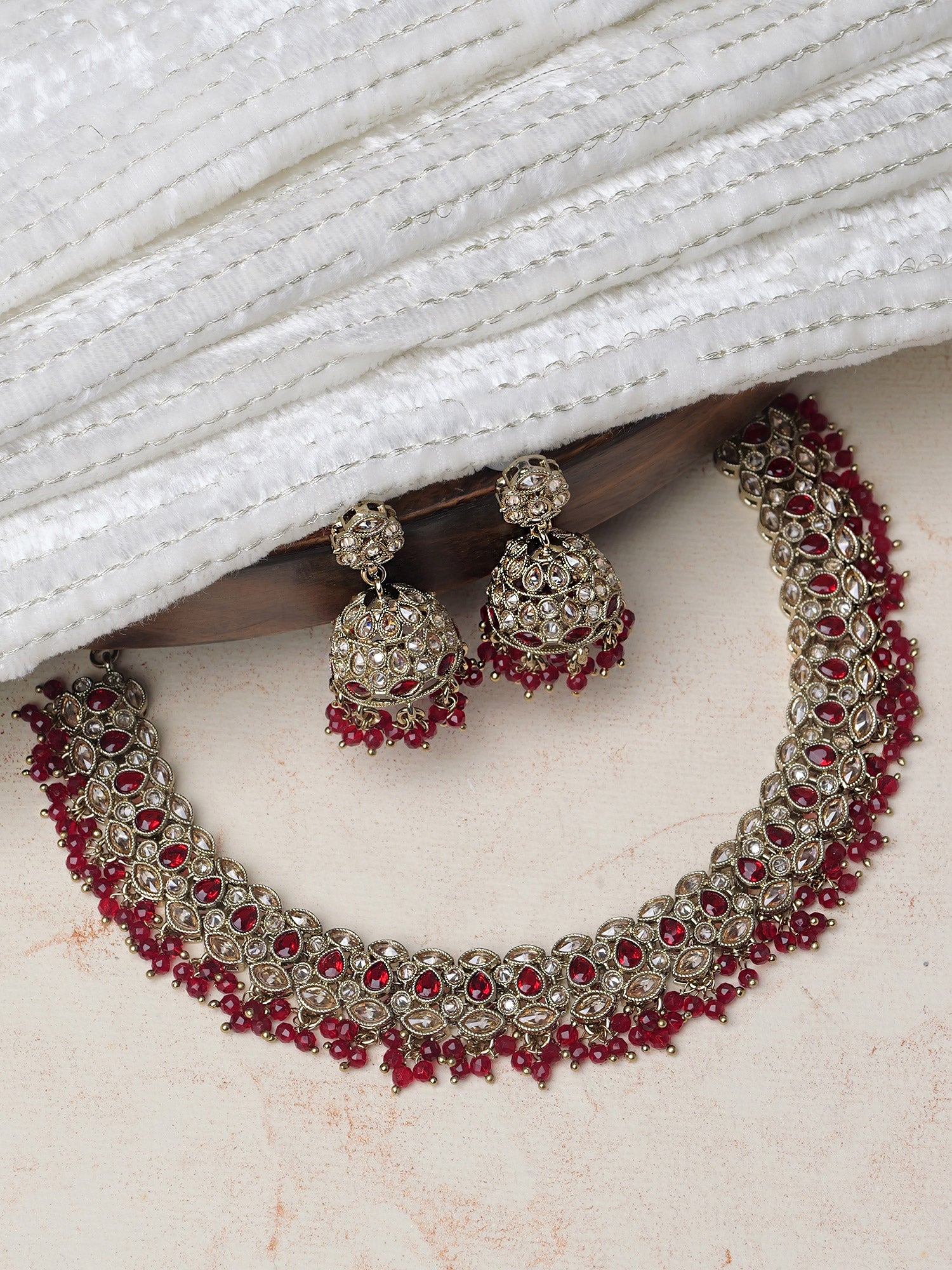Tamira Necklace Set in Maroon