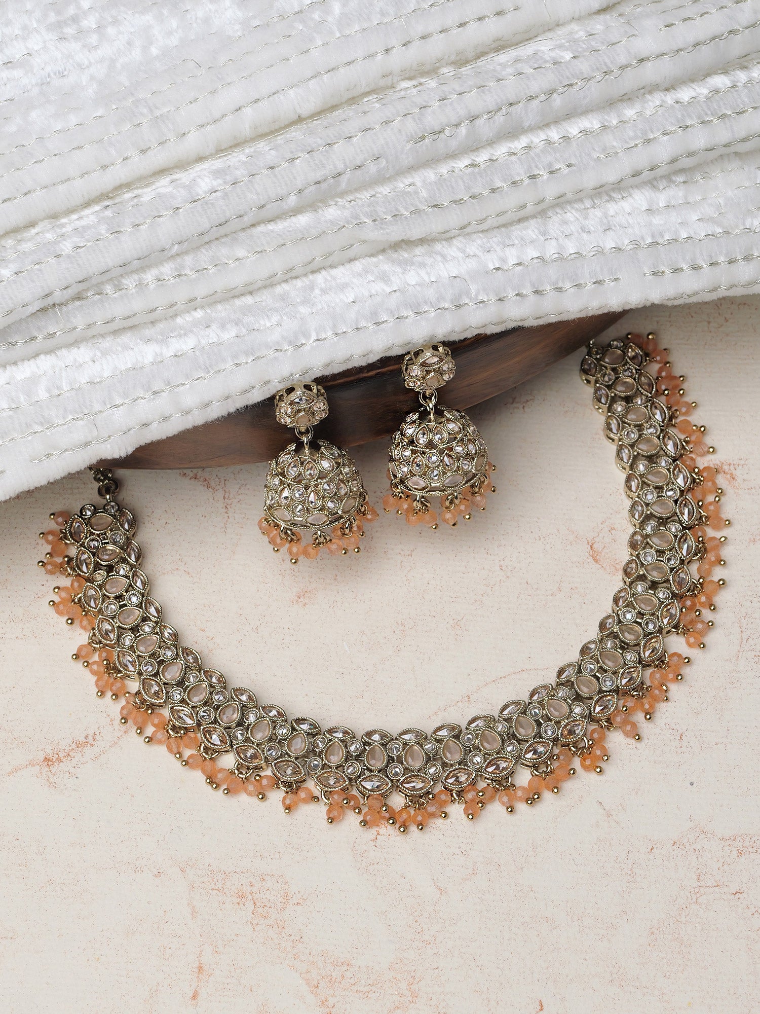Tamira Necklace Set in Peach