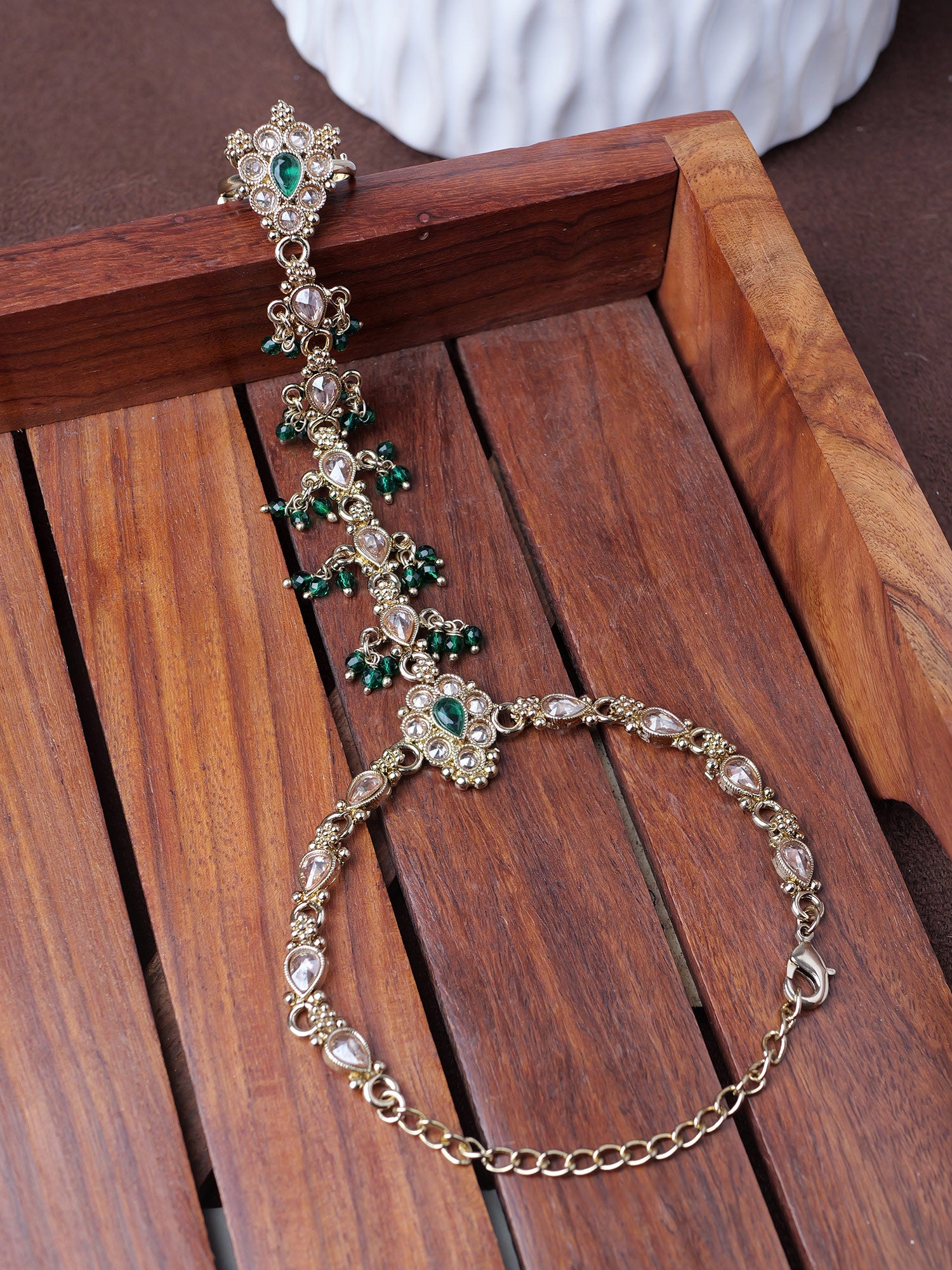 Tanvi Hand Chain in Green