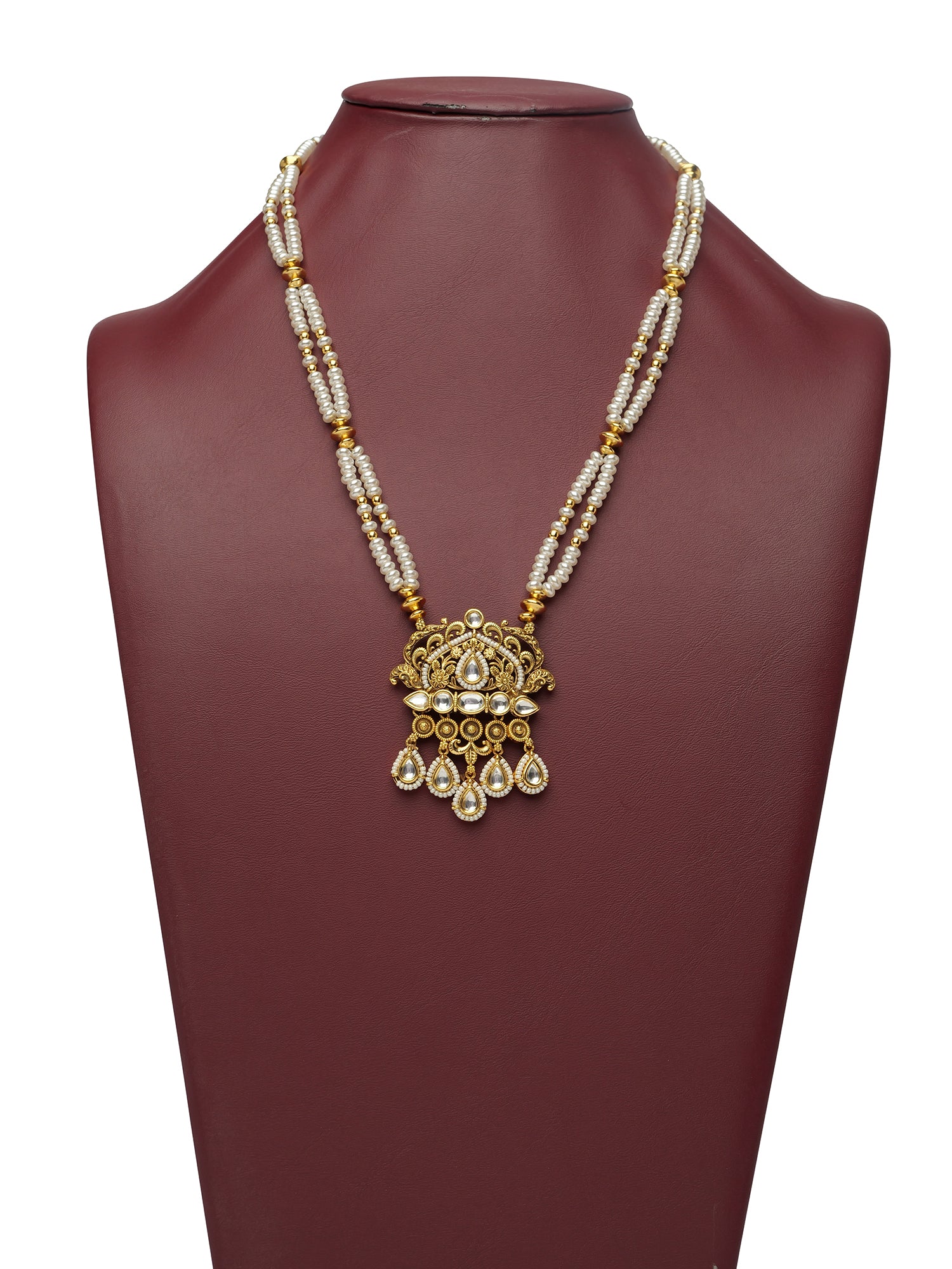 Usha Pendant Set in Pearl
