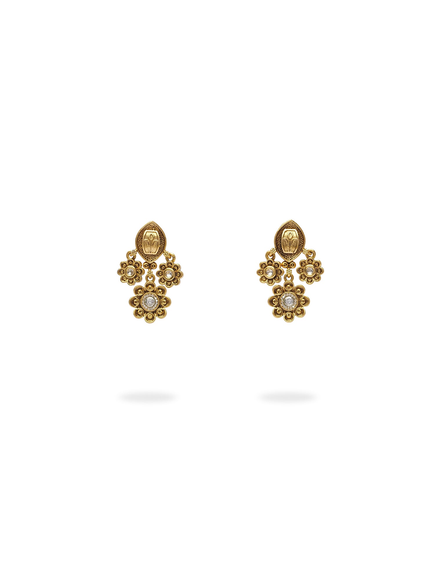 Varita Classic Small Earrings in White
