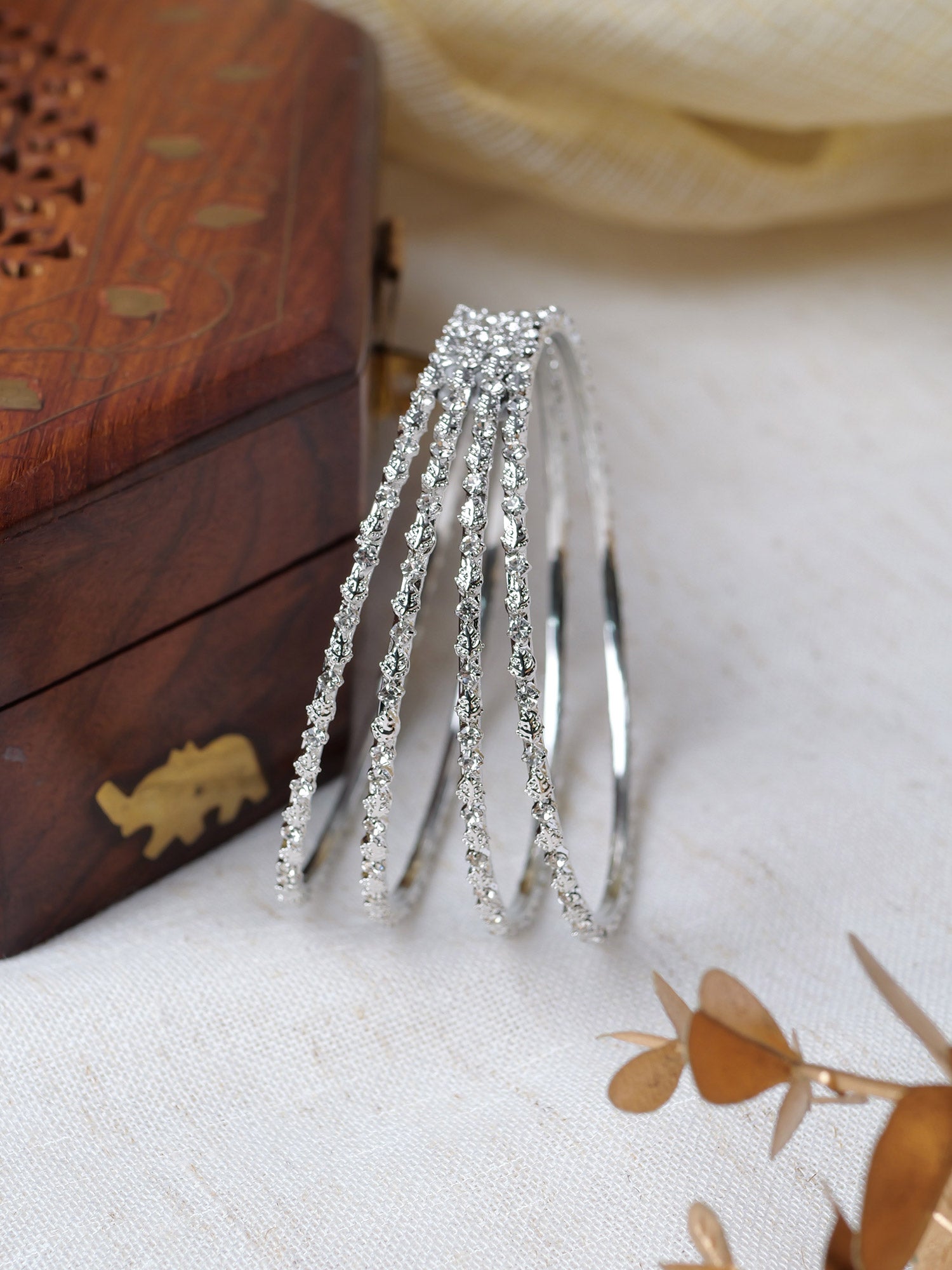 Vihana Diamante Bangles in Rhodium