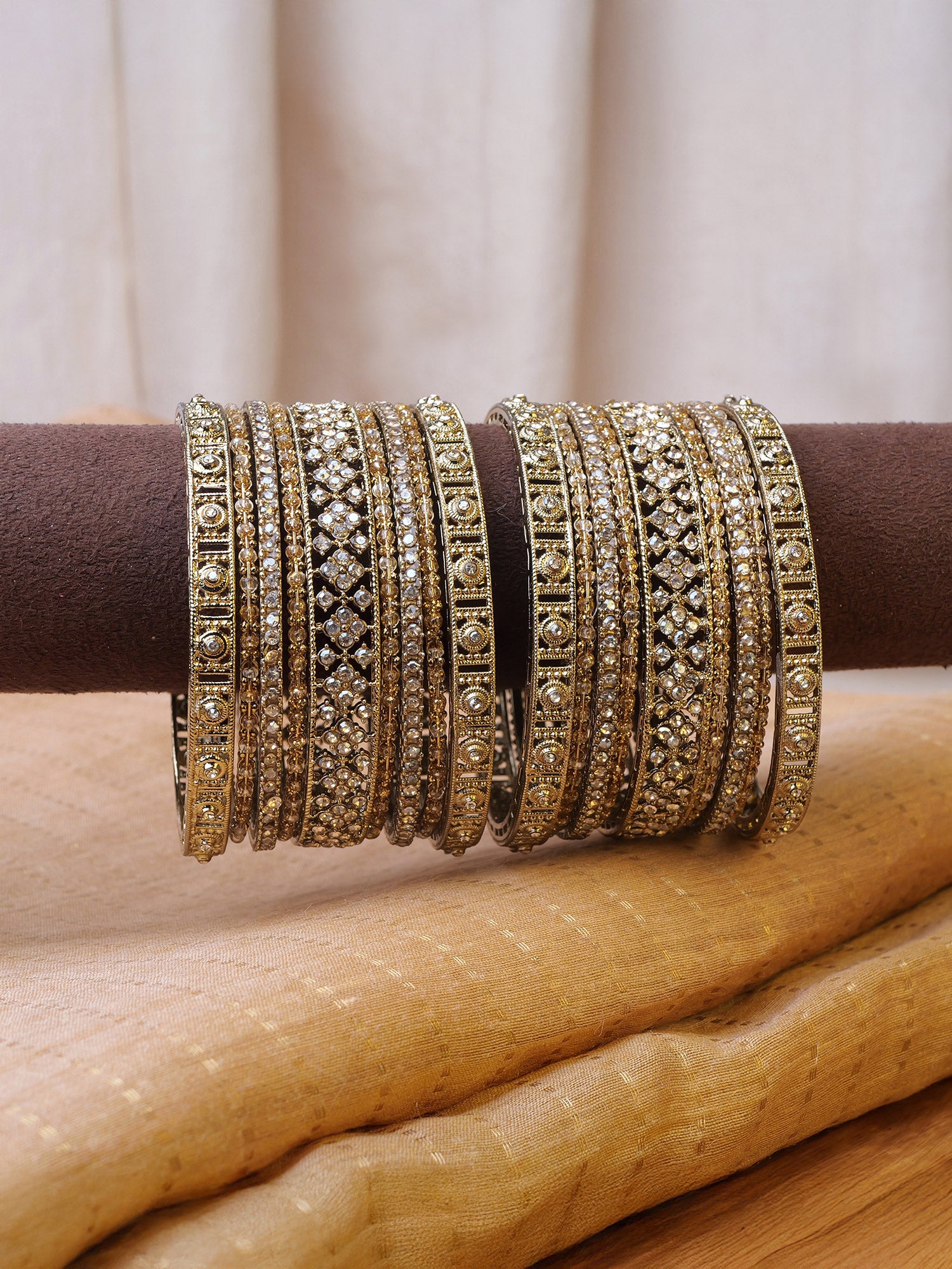 Yanira Bangle Set in Antique Gold