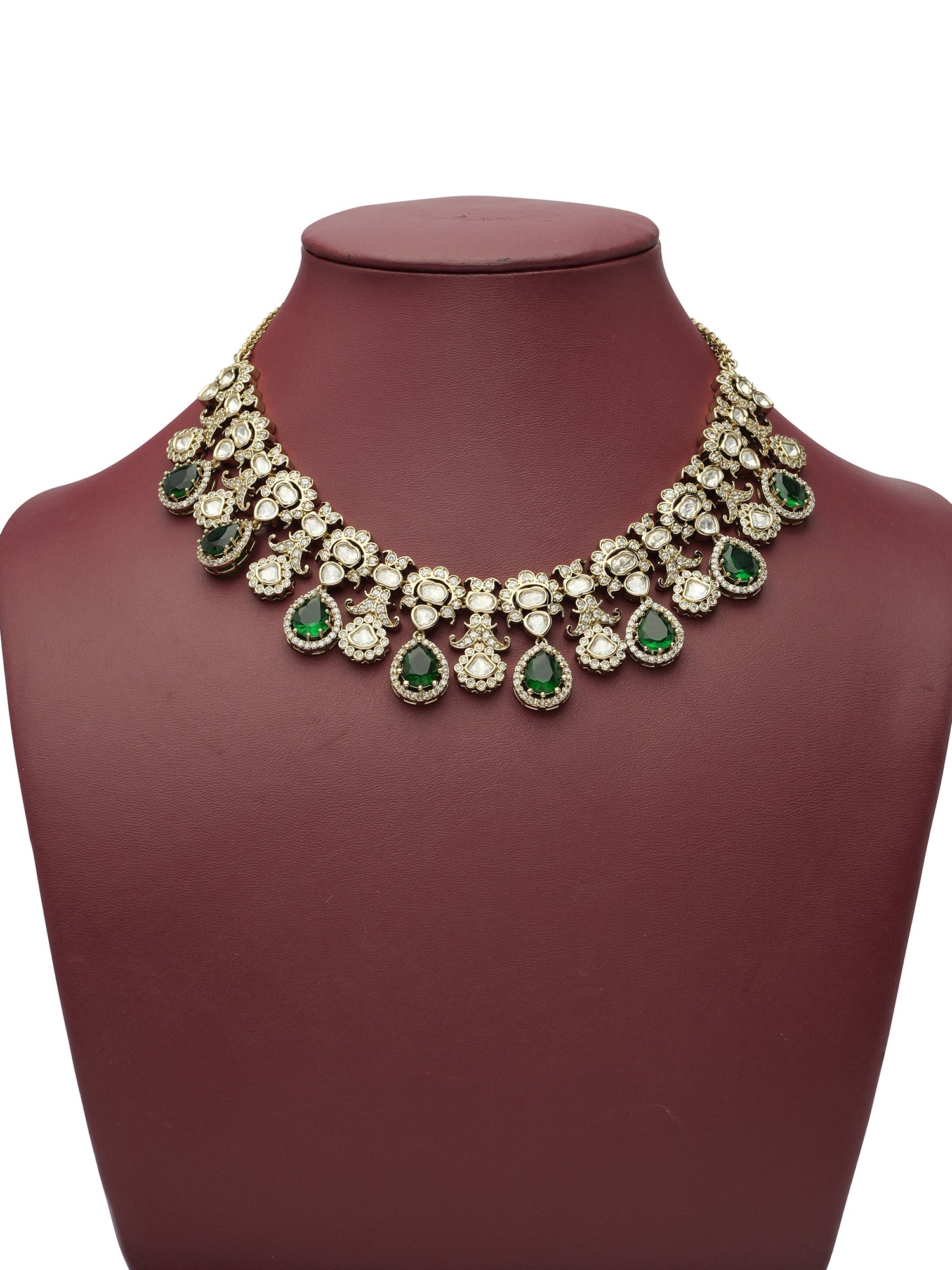 Yashmita Kundan Necklace Set in Green