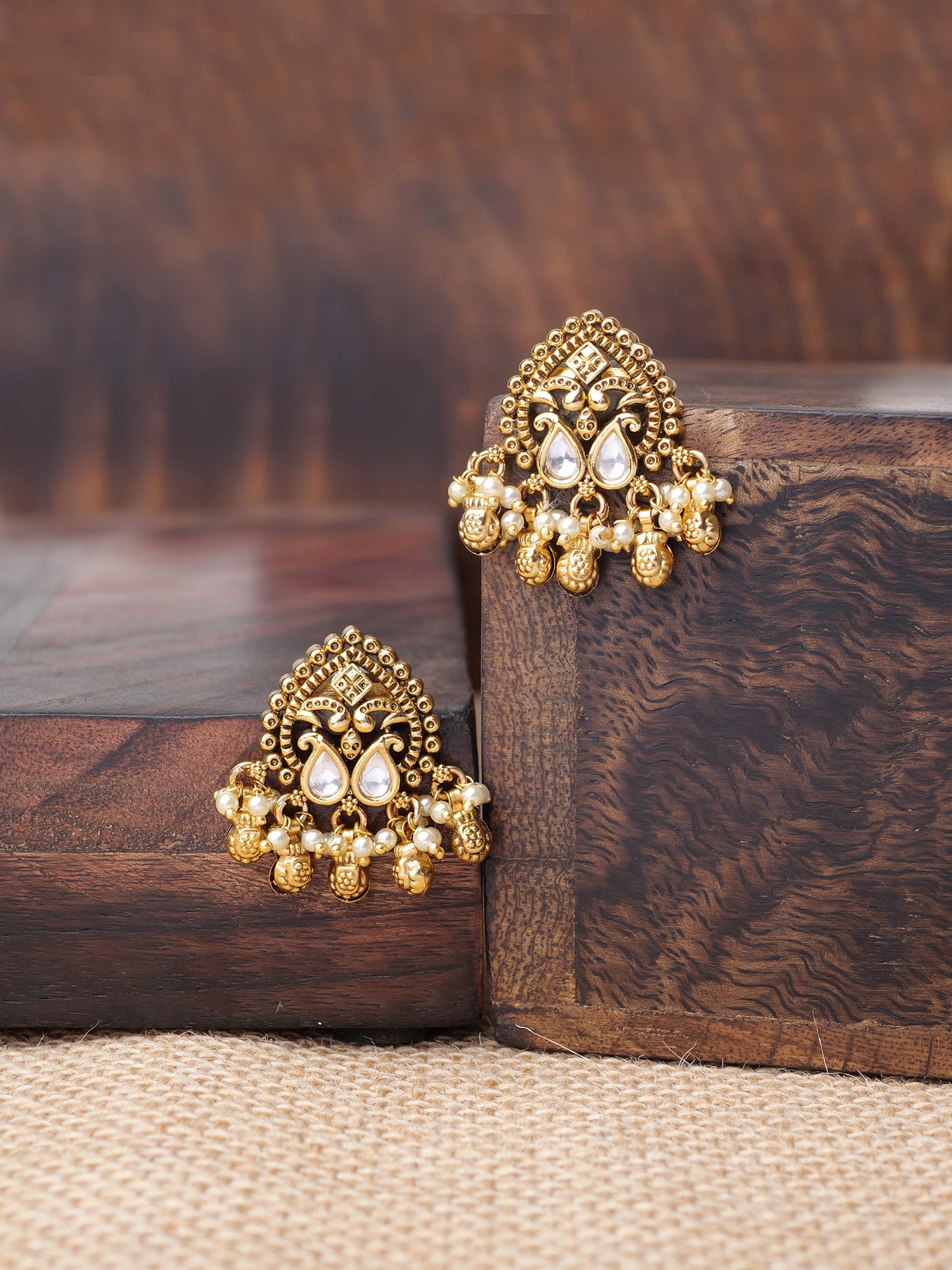 Yasmeen Kundan Earrings in Gold Oxidised