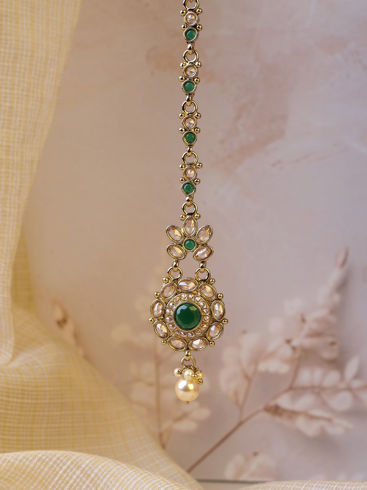 Zariya Maang Tikka in Green