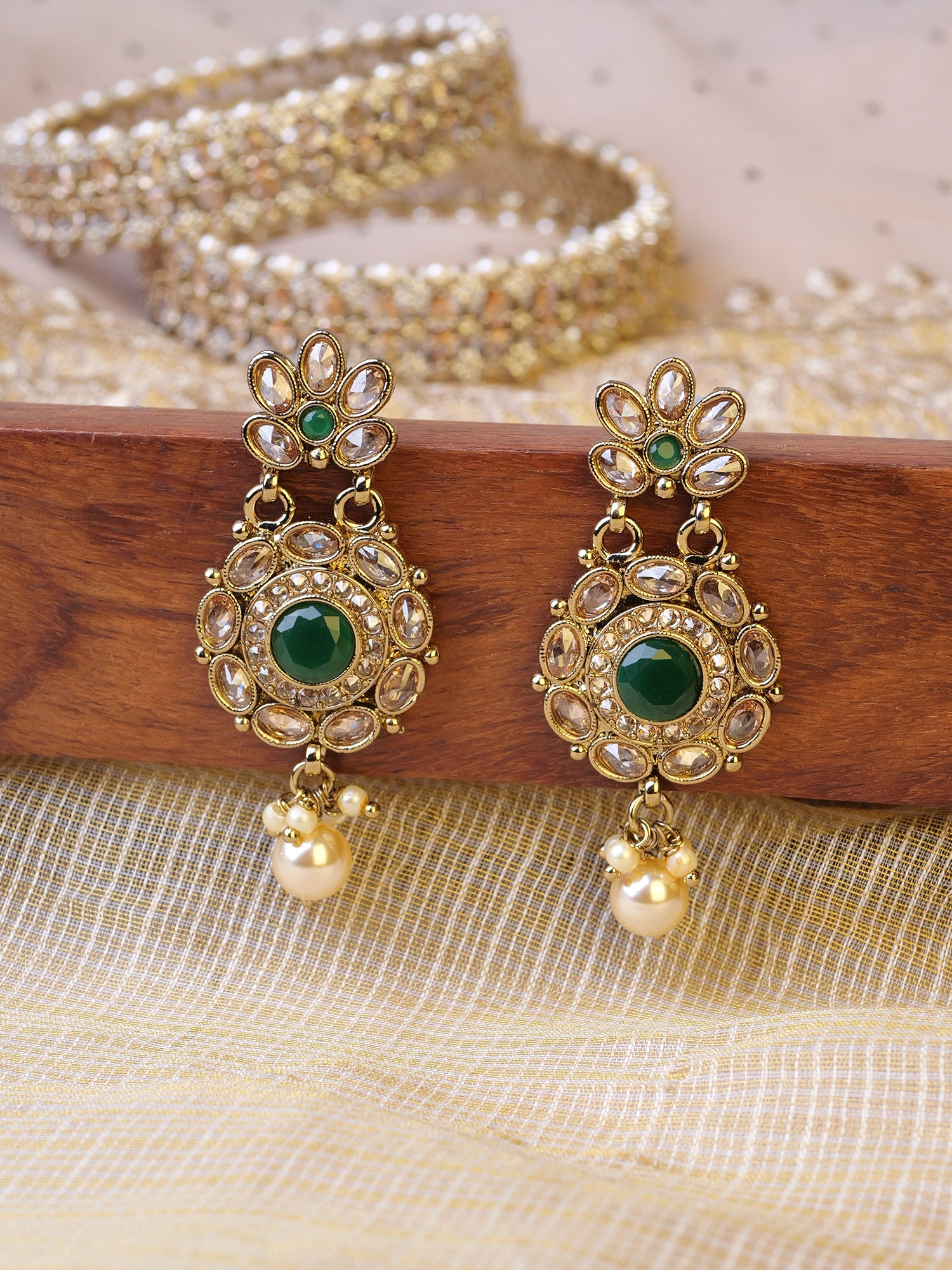 Zariya Small Earrings in Green