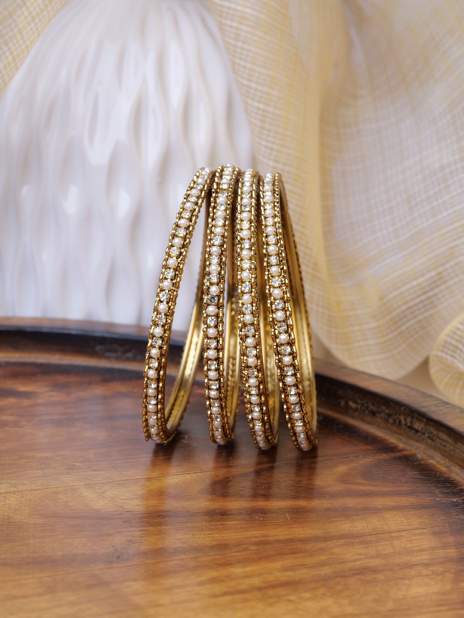 Zewar Set of 4 White and Pearl Bangles