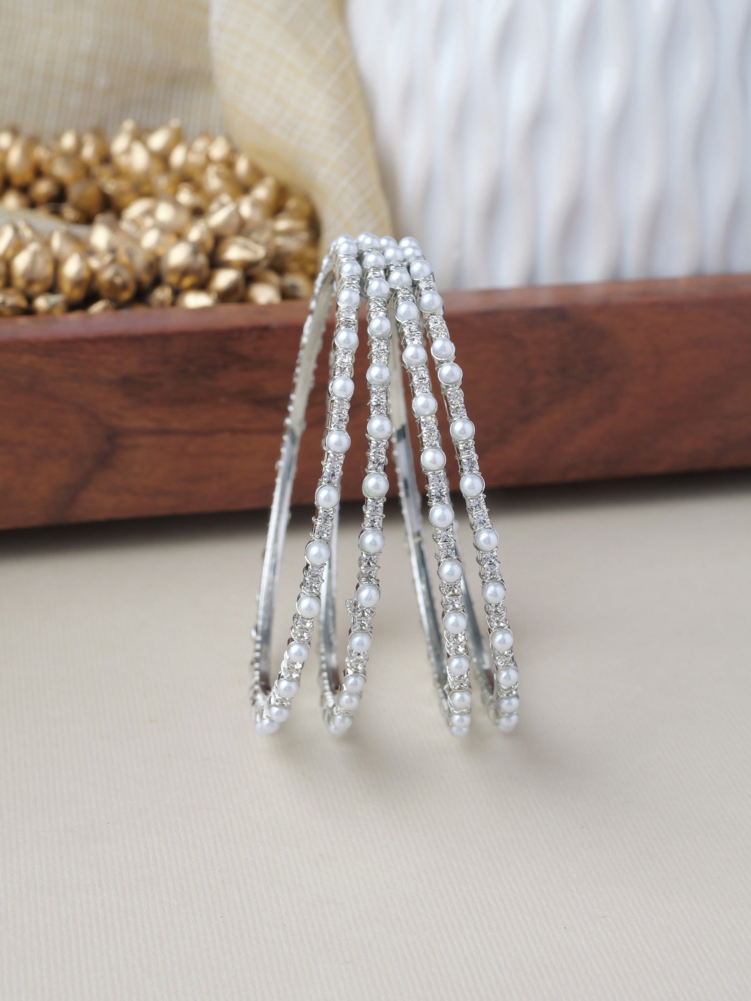 Zina Set of 4 Pearl and Rhodium Bangles