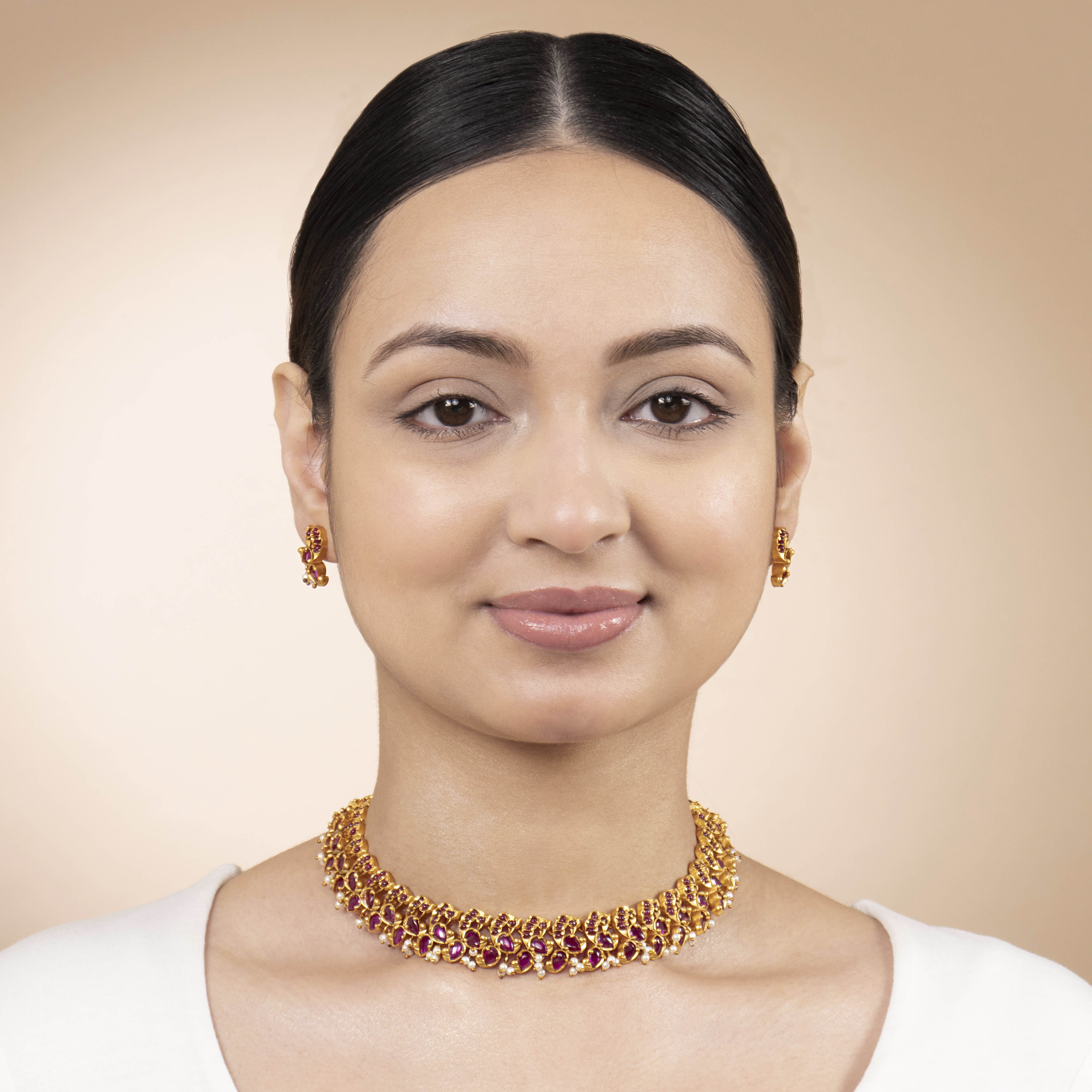 Sonika Classic Necklace Set in Ruby