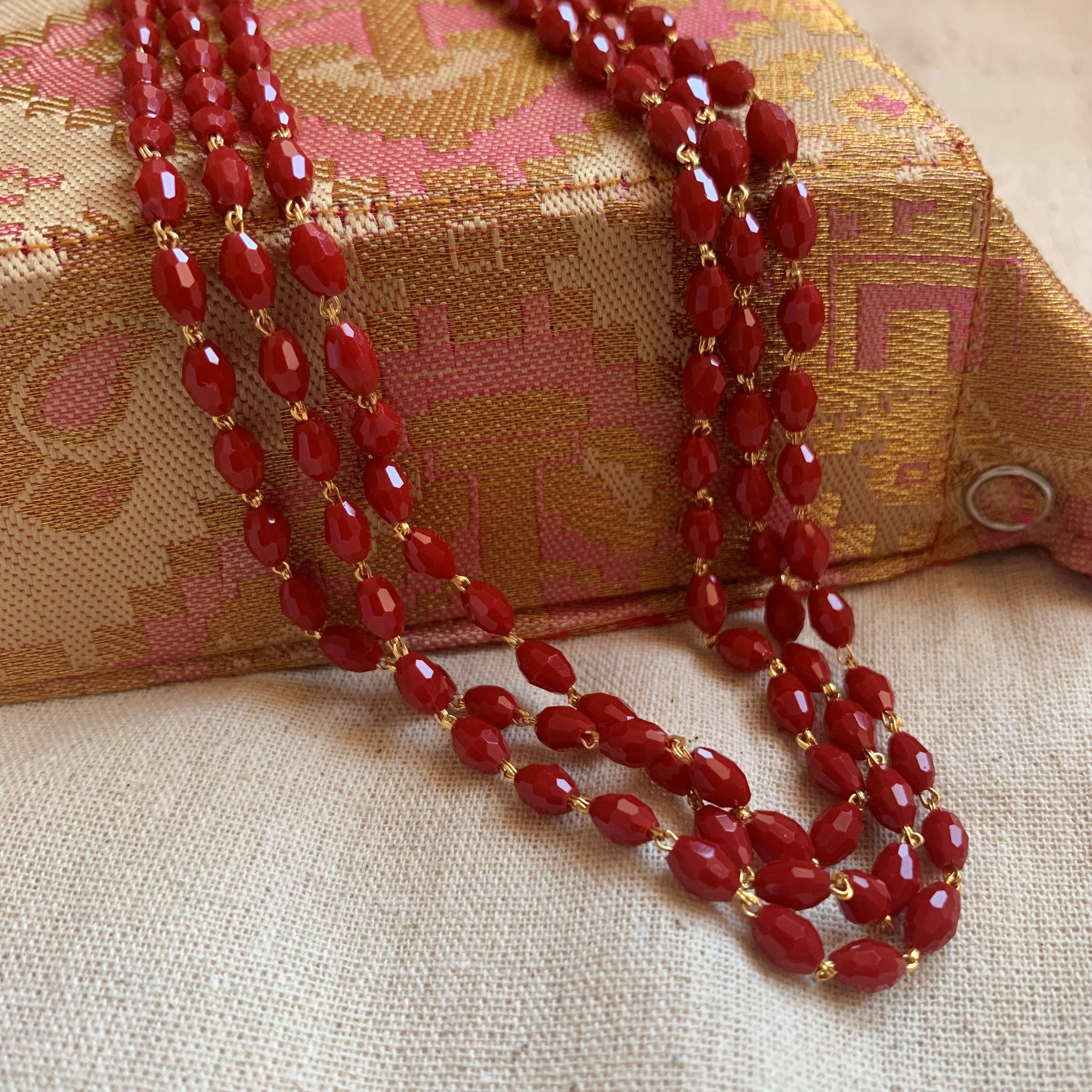 Beaded Necklace to Treasure in Maroon